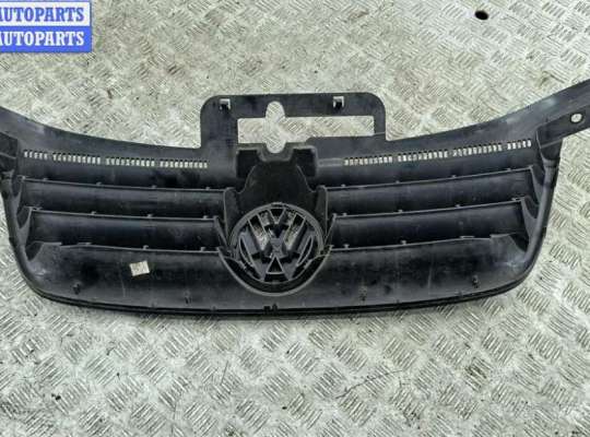 купить Решетка радиатора на Volkswagen Caddy (2004-2010)