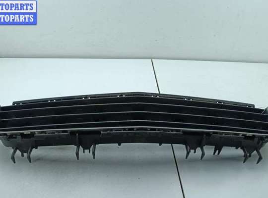 купить Решётка (заглушка) в бампер на Opel Astra H (2004-2009)