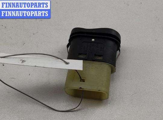 купить Кнопка стеклоподъемника переднего правого на Ford Focus I (1998-2005)