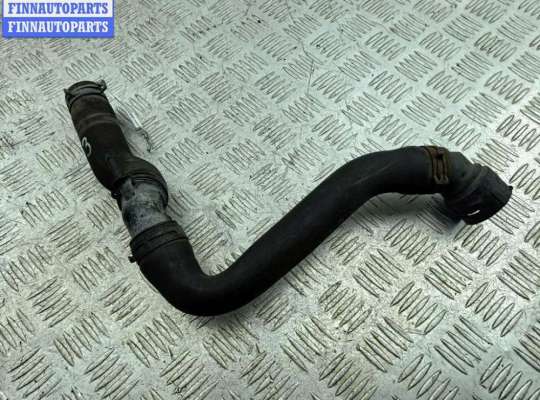 Патрубок радиатора VG2711996 на Volkswagen Golf-4