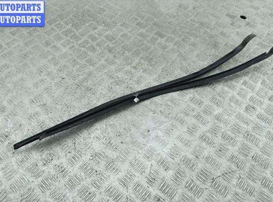 купить Молдинг лобового стекла на Volkswagen Passat B5