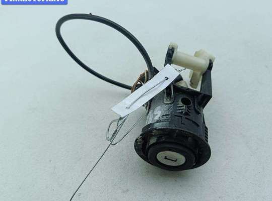 купить Кнопка открывания багажника на Mitsubishi Carisma