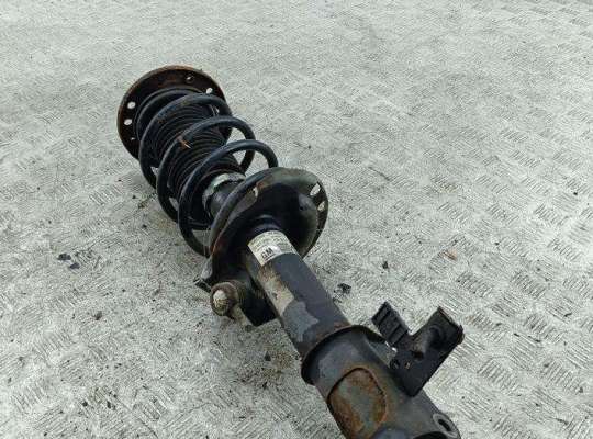 Стойка подвески амортизационная на Opel Vectra C