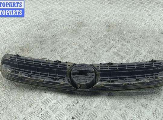 Решетка радиатора на Opel Vectra C