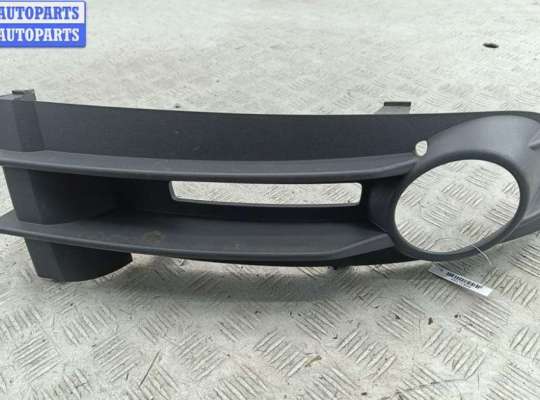 купить Рамка фары противотуманной правой на Volkswagen Caddy (2004-2010)
