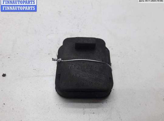 купить Кронштейн радиатора на Volkswagen Passat B5