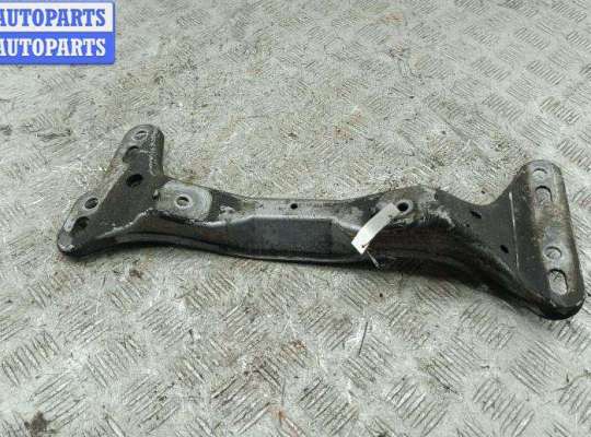 купить Кронштейн КПП опорный на BMW 3 E36 (1991-2000)