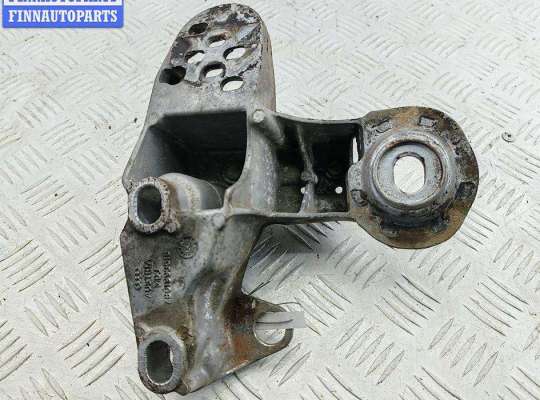 купить Крепление втулки стабилизатора переднего на Audi A4 B5 (1994-2001)
