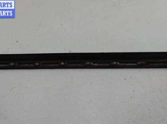 купить Молдинг двери задней левой на Audi A6 C5 (1997-2005)