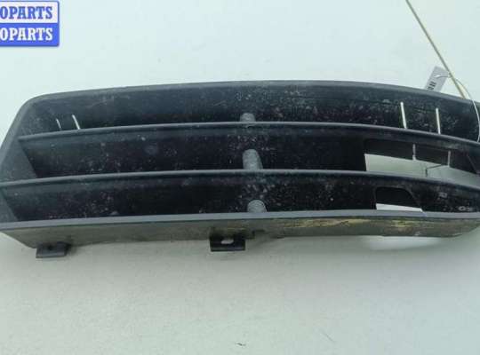 купить Решётка (заглушка) в бампер на Volkswagen Bora