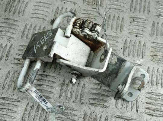 Петля двери передней левой VG2642249 на Volkswagen Passat B5+ (GP)