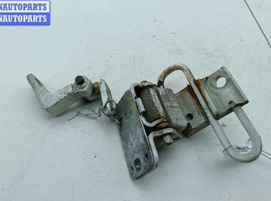 купить Петля двери передней левой на Volkswagen Passat B5+ (GP)