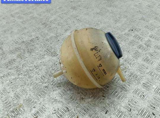 купить Бачок расширительный на Volkswagen Transporter T4