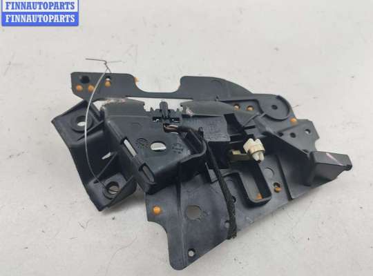 купить Ручка двери внутренняя задняя левая на Mercedes E-Class W210 (1995-2002)