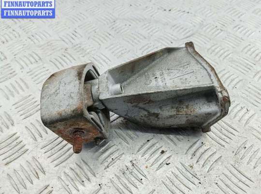 Кронштейн двигателя опорный VG2706432 на Volkswagen Passat B5