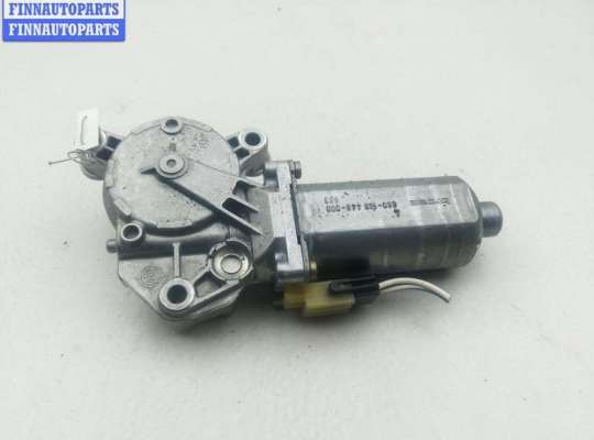 купить Моторчик стеклоподъемника передний правый на Volvo 850