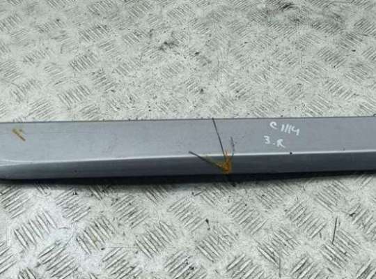 купить Молдинг двери задней правой на Audi A4 B7 (2004-2008)