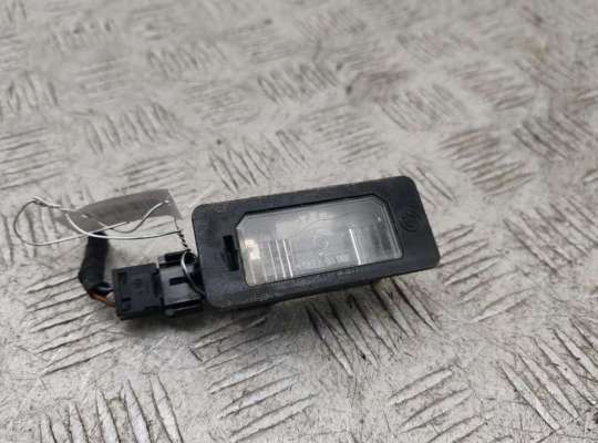 Купить Подсветка номера на BMW 5 E39 (1995-2003) Подсветка номера BM3725184 на BMW 5 E39 (1995-2003)