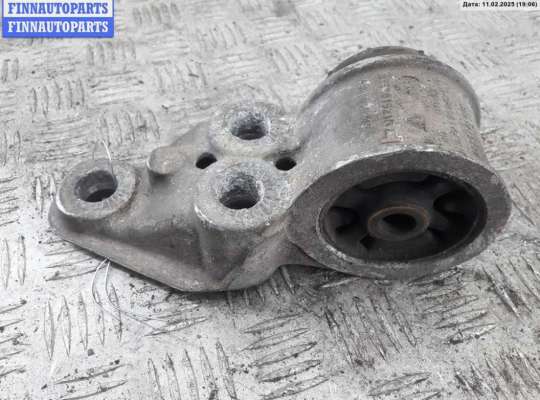 купить Кронштейн крепления на Volkswagen Passat B5