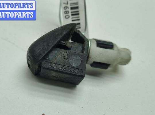 купить Форсунка омывателя на Skoda Roomster