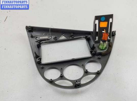 купить Рамка магнитолы на Ford Focus I (1998-2005)