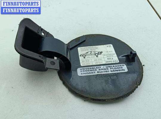 Лючок бензобака на Opel Omega B