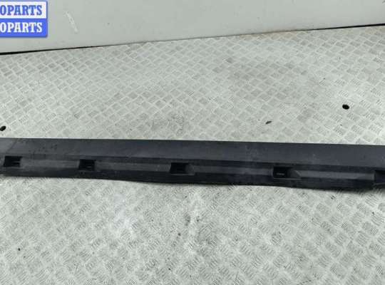 купить Накладка на порог наружная правая на Volkswagen Passat B6