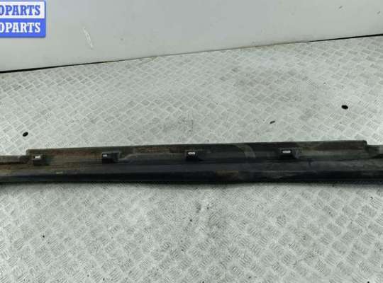 купить Накладка на порог наружная правая на Volkswagen Passat B6