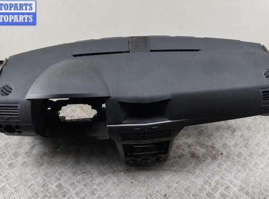 купить Панель приборная (торпедо) на Opel Astra H (2004-2009)