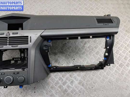 купить Панель приборная (торпедо) на Opel Astra H (2004-2009)