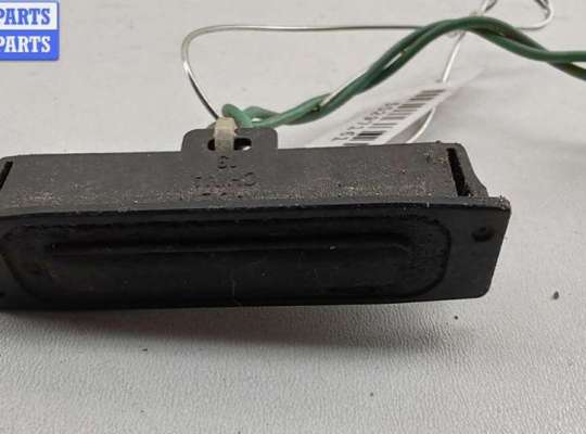 купить Кнопка открывания багажника на Nissan Qashqai J10 (2006-2013)