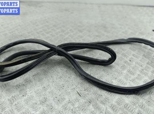 купить Уплотнитель крышки (двери) багажника на Volkswagen Passat B6