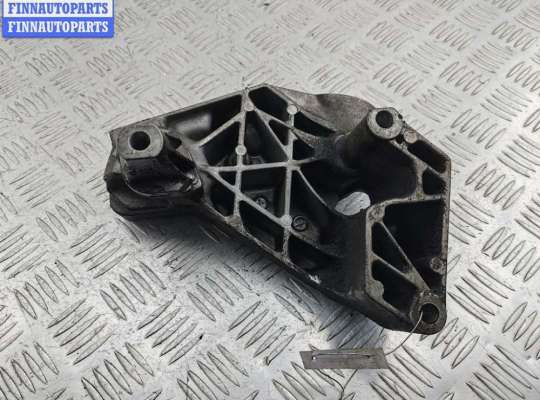 купить Кронштейн двигателя опорный на Audi A3 8L (1996-2003)