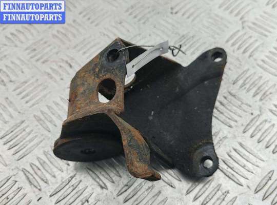 купить Кронштейн двигателя опорный на Volkswagen Passat B4