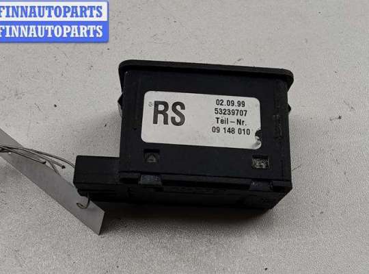 купить Кнопка стеклоподъемника заднего правого на Opel Omega B (1994-2003)