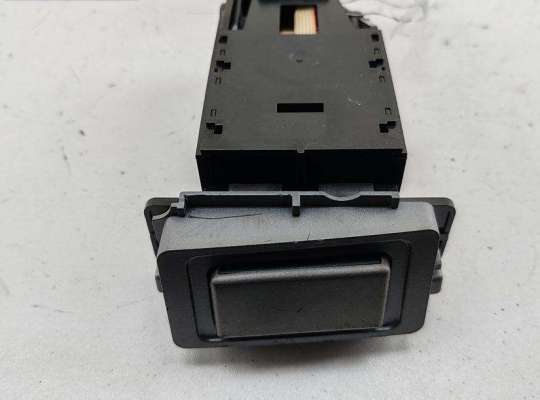 купить Телефон штатный на BMW 7 E65/E66 (2001-2008)