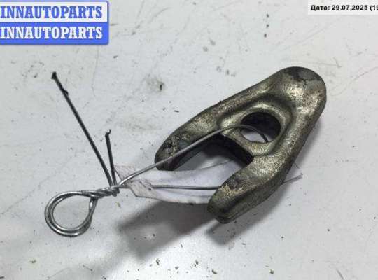 Скоба (кронштейн) крепления форсунки RN1459041 на Renault Scenic II (2003-2009)