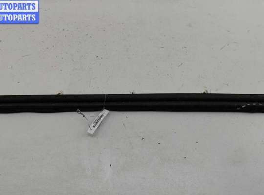 купить Молдинг двери задней правой на Mercedes C-Class W202 (1993-2000)