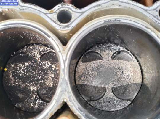 купить Блок цилиндров двигателя (картер) на Peugeot 207