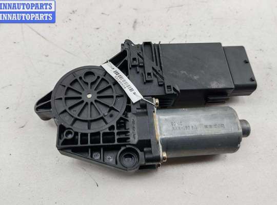 купить Моторчик стеклоподъемника передний левый на Volkswagen Passat B5+ (GP)