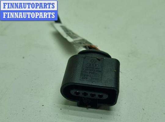 Купить Накладка (заглушка) рейлинга на Volkswagen Passat B6 Накладка (заглушка) рейлинга VG2587989 на Volkswagen Passat B6