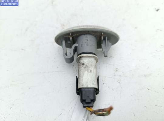 купить Повторитель поворота левый на Peugeot 307