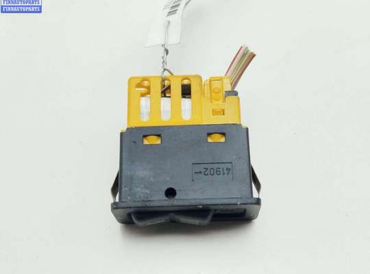 купить Кнопка обогрева сидений на BMW 3 E36 (1991-2000)