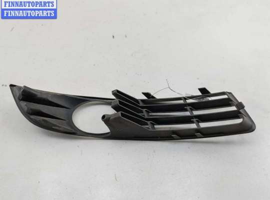 купить Рамка фары противотуманной левой на Volkswagen Passat B6