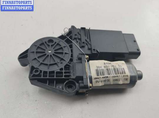 Моторчик стеклоподъемника передний левый VG2573095 на Volkswagen Passat B5