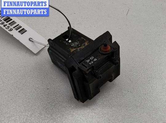 Кнопка открывания багажника PG1112810 на Peugeot 307