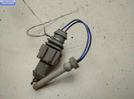 купить Датчик уровня охлаждающей жидкости на Volvo 850