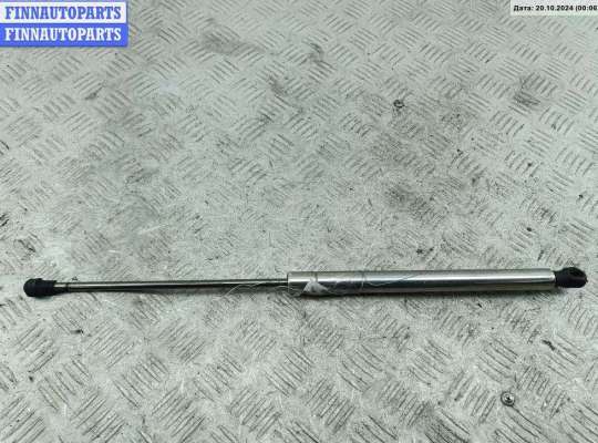 Амортизатор капота VG1462692 на Volkswagen Golf-4