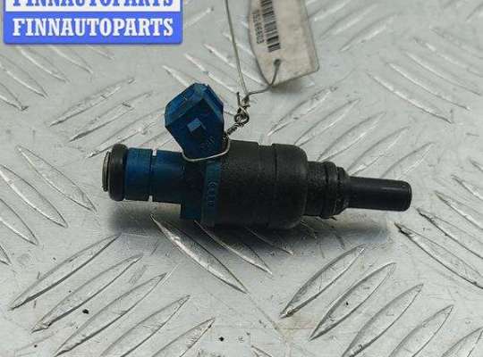 купить Форсунка топливная на Volkswagen Passat B5