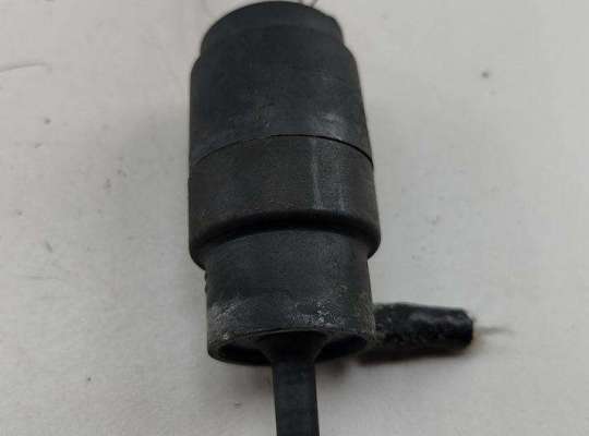 купить Насос (моторчик) омывателя стекла на Mercedes Sprinter W901-W905 (1995-2006)